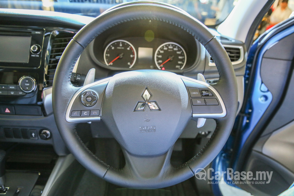 Mitsubishi Triton Mk2 (2015) Interior