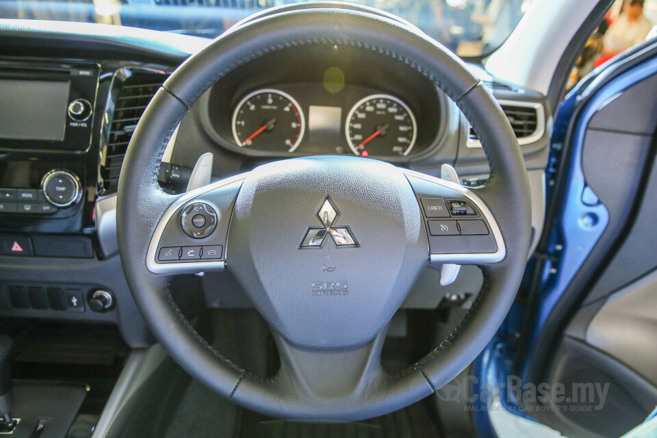 Proton Exora Mk1 RC (2019) Interior