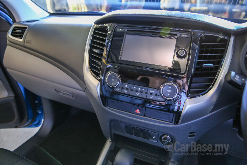 Audi Q5 FY (2019) Interior