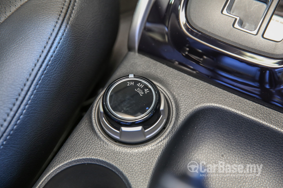 Mitsubishi Triton Mk2 (2015) Interior