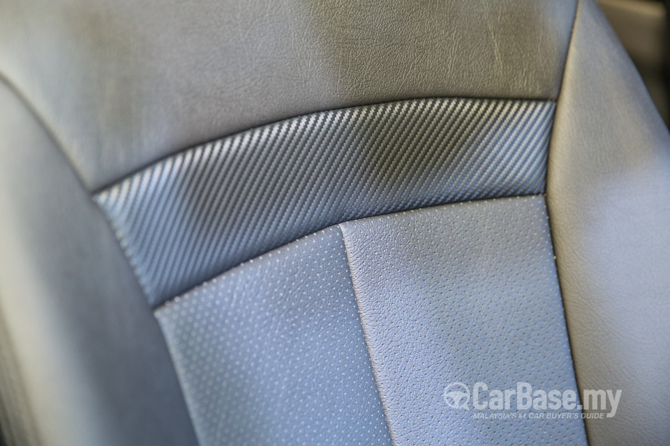 Mitsubishi Triton Mk2 (2015) Interior