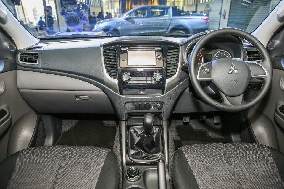 Volkswagen Touareg Mk2 (2010) Interior