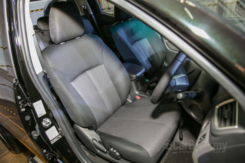 Toyota Innova AN140 (2016) Interior