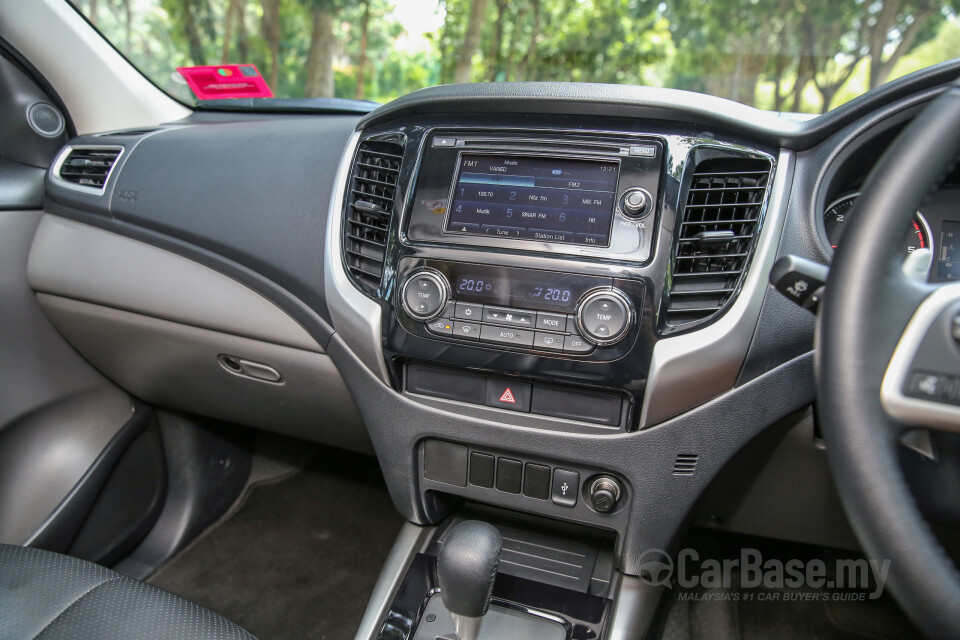 Kia Picanto JA (2018) Interior