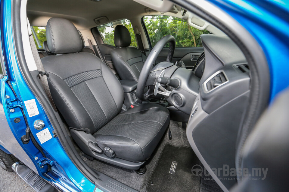 Kia Picanto JA (2018) Interior