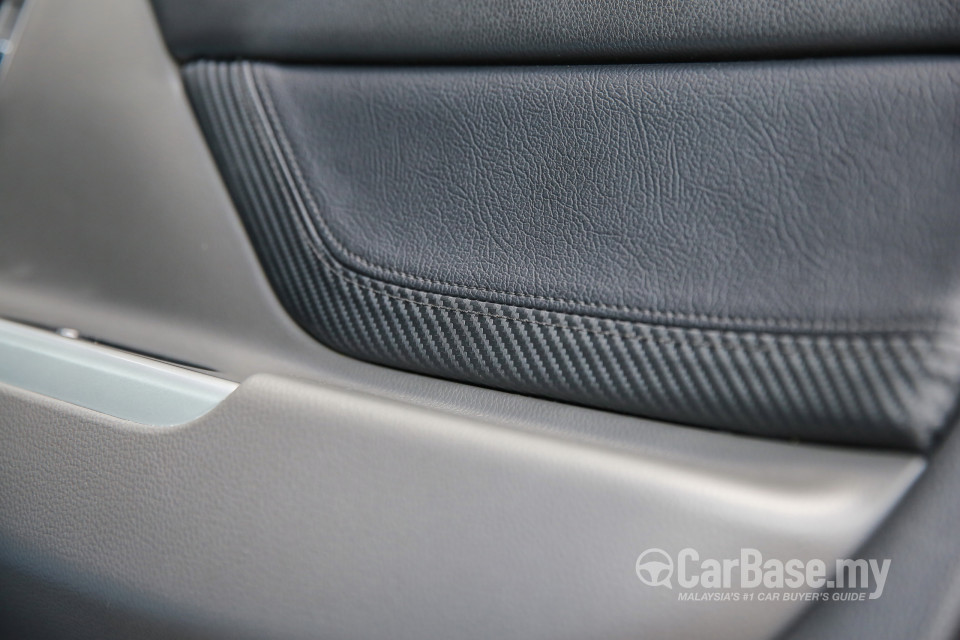 Mitsubishi Triton Mk2 (2015) Interior