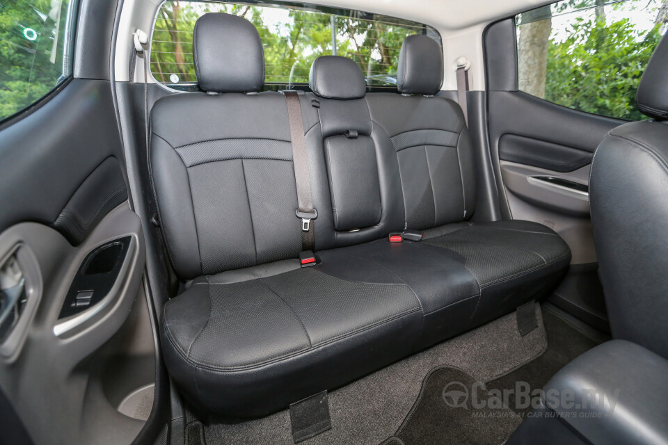 Toyota Fortuner AN160 (2016) Interior