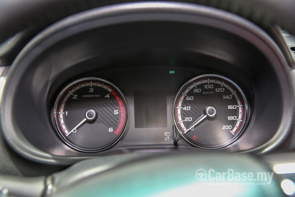 Mitsubishi Triton Mk2 (2015) Interior