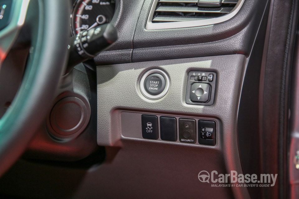 Mitsubishi Triton Mk2 (2015) Interior