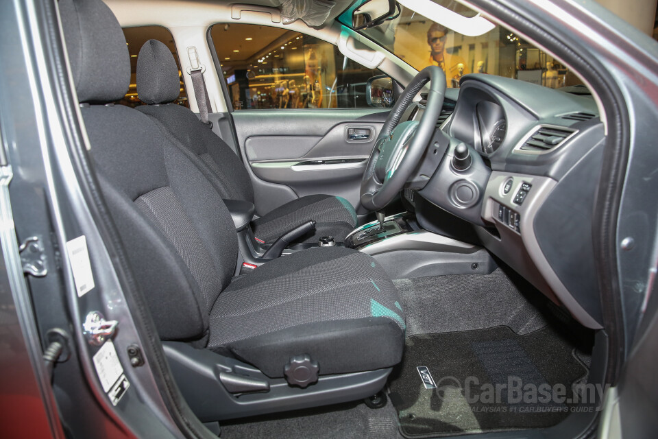 Mazda MX-5 ND (2015) Interior