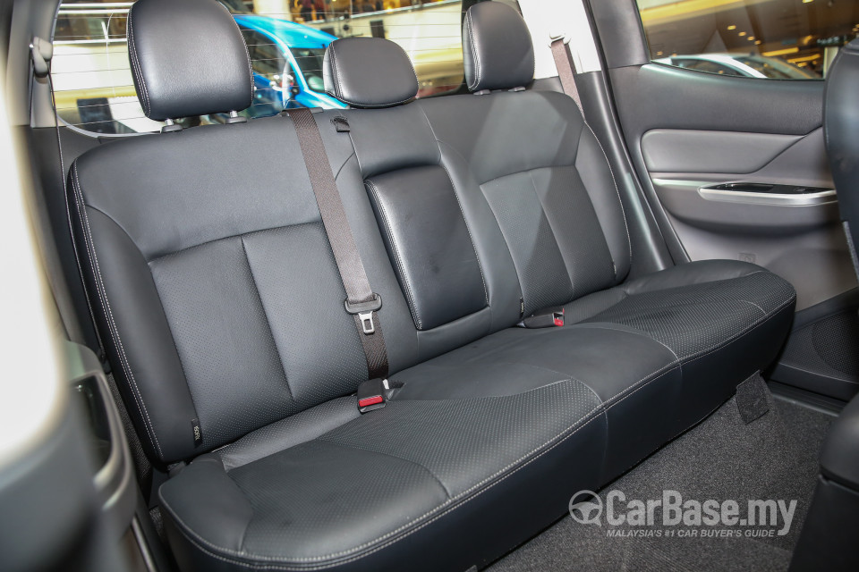Mitsubishi Triton Mk2 (2015) Interior