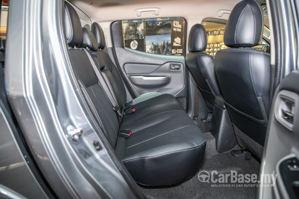 Mitsubishi Triton Mk2 (2015) Interior
