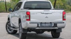 Mitsubishi Triton Exterior photo