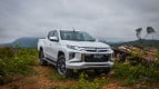 Mitsubishi Triton Exterior photo