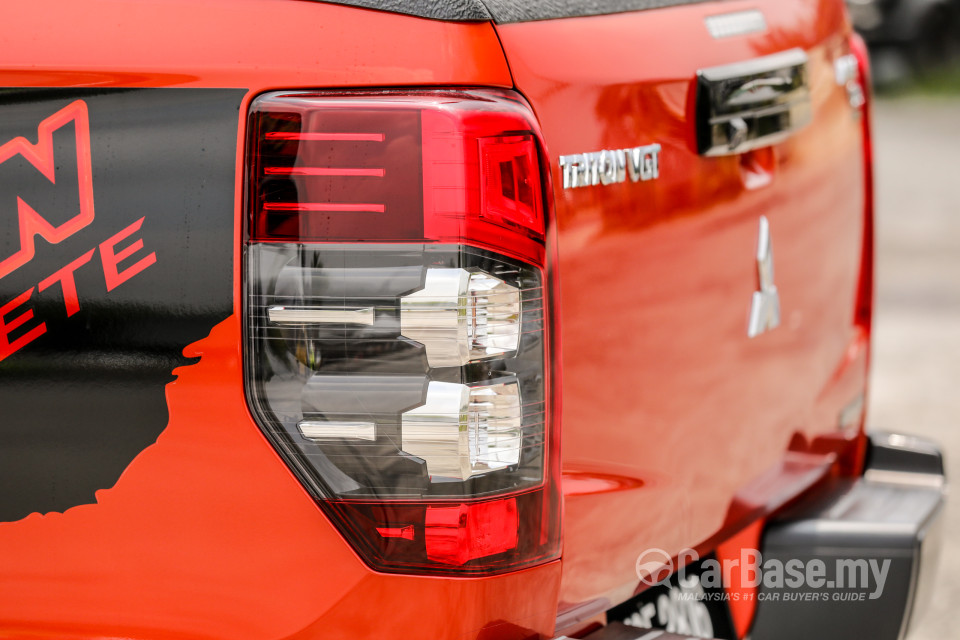 Mitsubishi Triton Mk2 Facelift (2019) Exterior