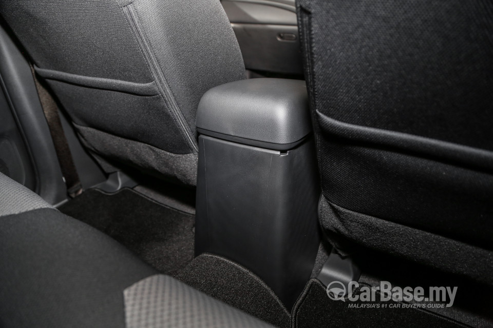 Mitsubishi Triton Mk2 Facelift (2019) Interior
