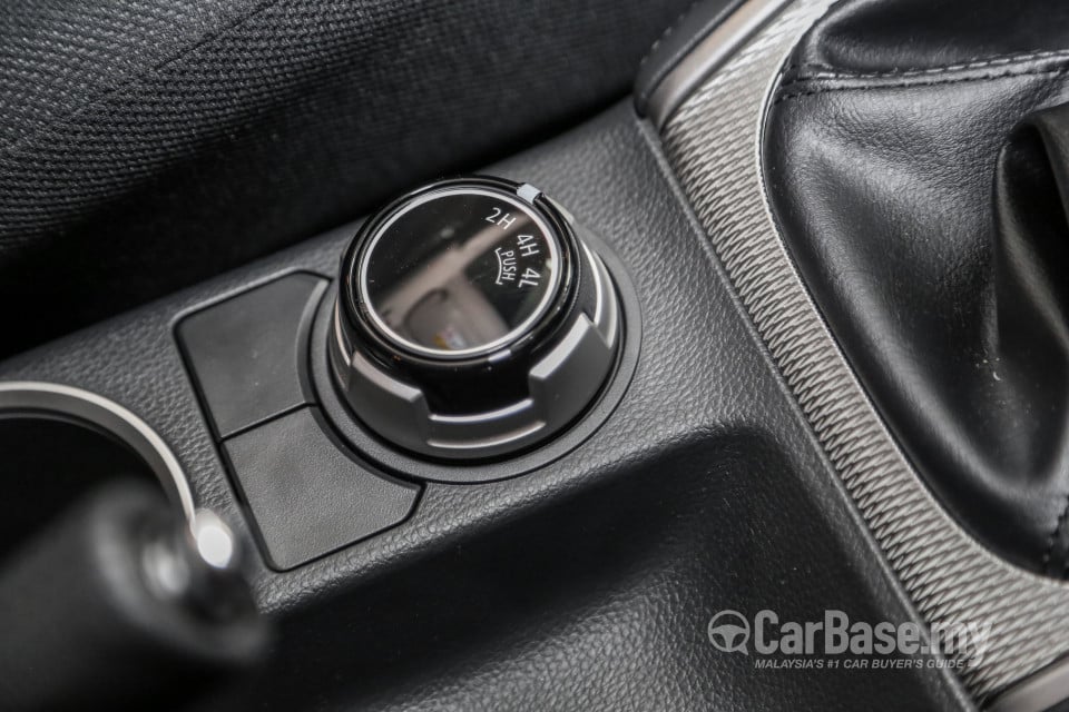 Mitsubishi Triton Mk2 Facelift (2019) Interior