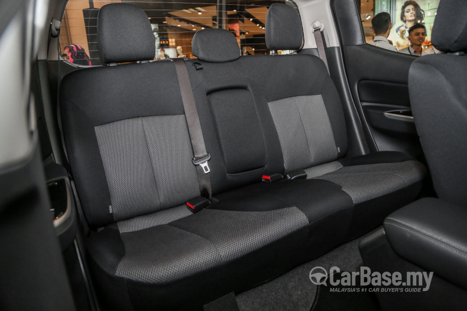 Mitsubishi Triton Mk2 Facelift (2019) Interior
