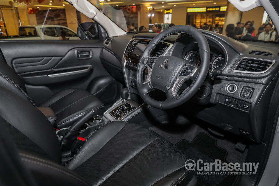 Mitsubishi Triton Mk2 Facelift (2019) Interior