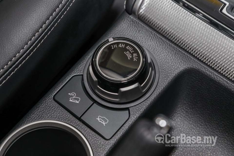 Mitsubishi Triton Mk2 Facelift (2019) Interior