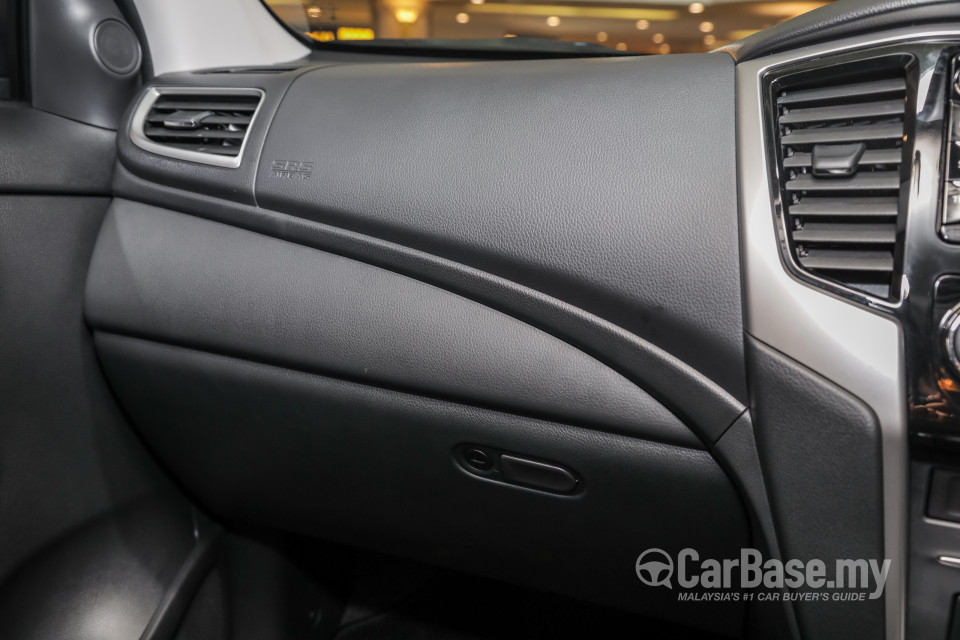 Mitsubishi Triton Mk2 Facelift (2019) Interior