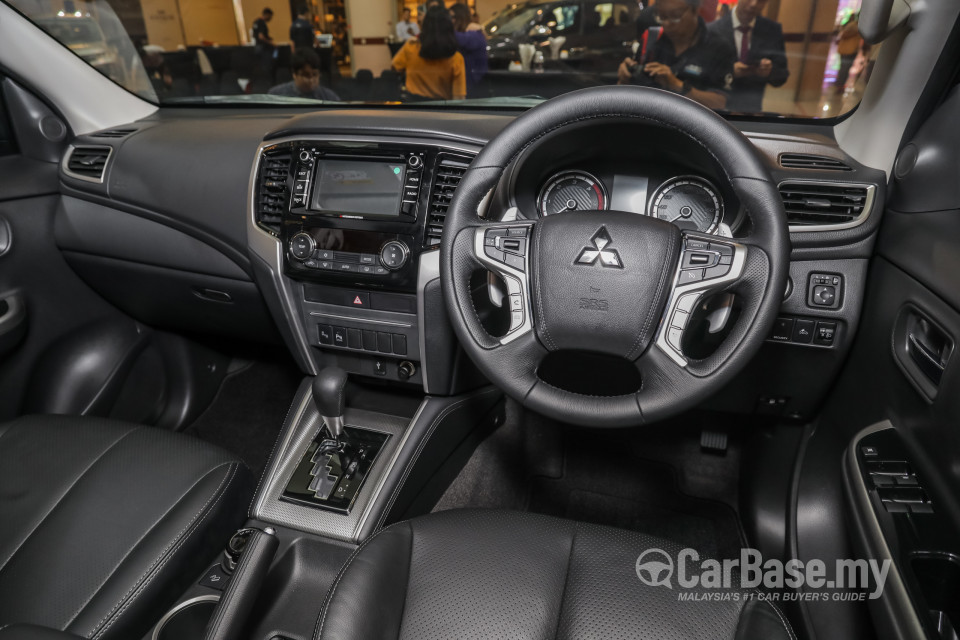 Mitsubishi Triton Mk2 Facelift (2019) Interior