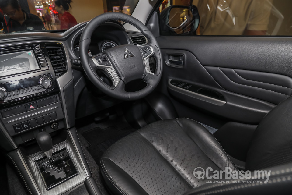 Mitsubishi Triton Mk2 Facelift (2019) Interior