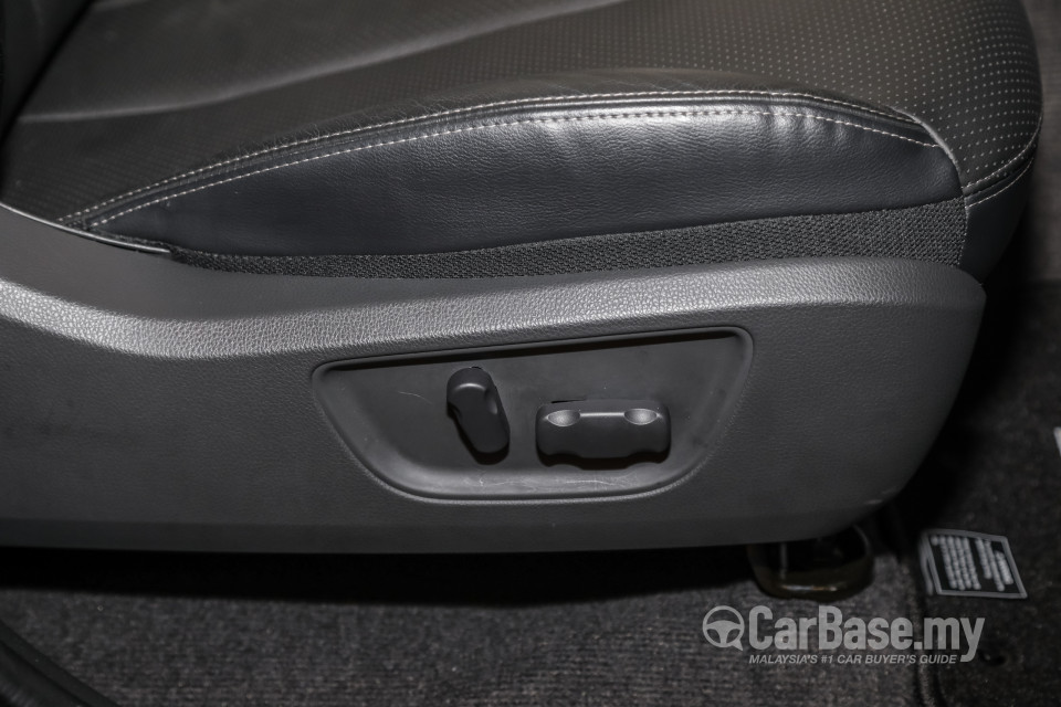 Mitsubishi Triton Mk2 Facelift (2019) Interior