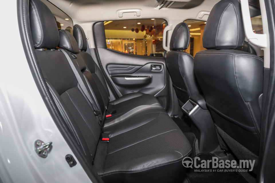 Mitsubishi Triton Mk2 Facelift (2019) Interior