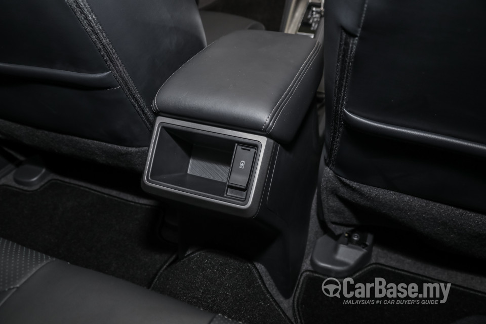Mitsubishi Triton Mk2 Facelift (2019) Interior