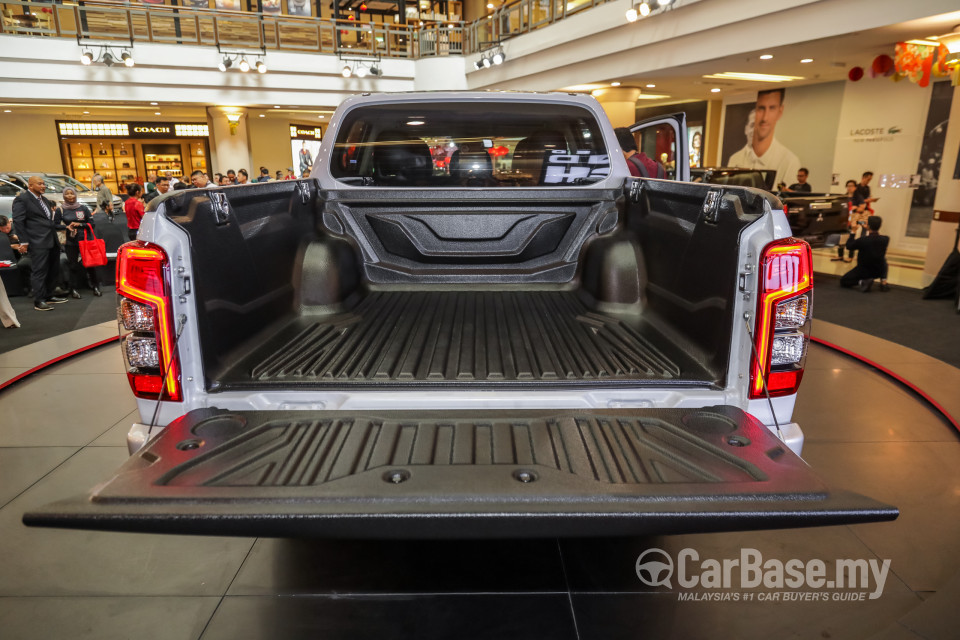 Mitsubishi Triton Mk2 Facelift (2019) Interior