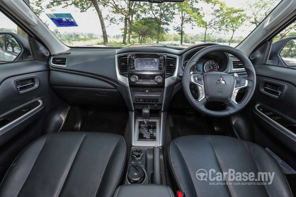 Mitsubishi Triton Mk2 Facelift (2019) Interior