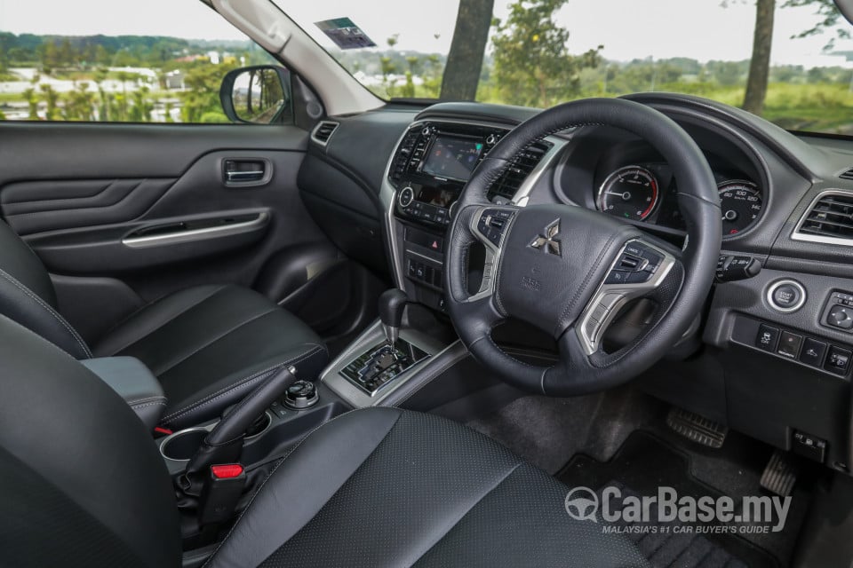 Mitsubishi Triton Mk2 Facelift (2019) Interior