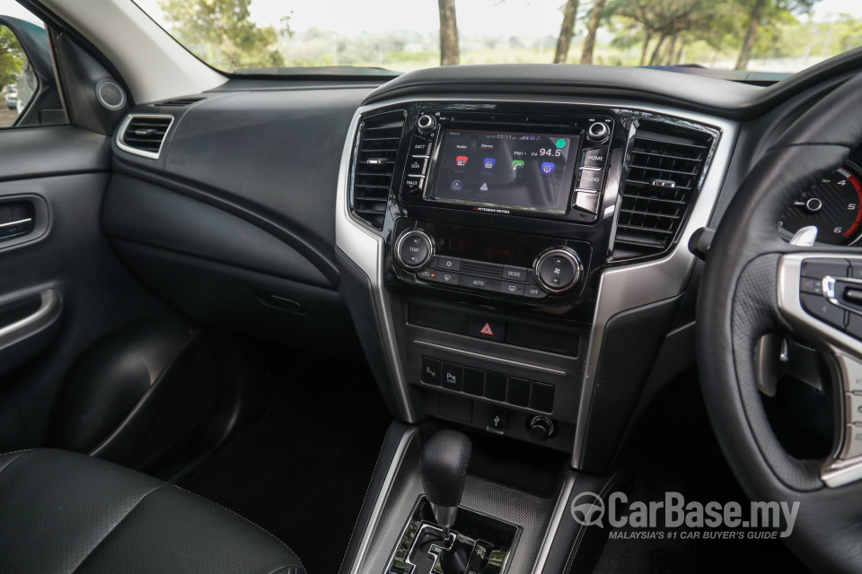 Mitsubishi Triton Mk2 Facelift (2019) Interior