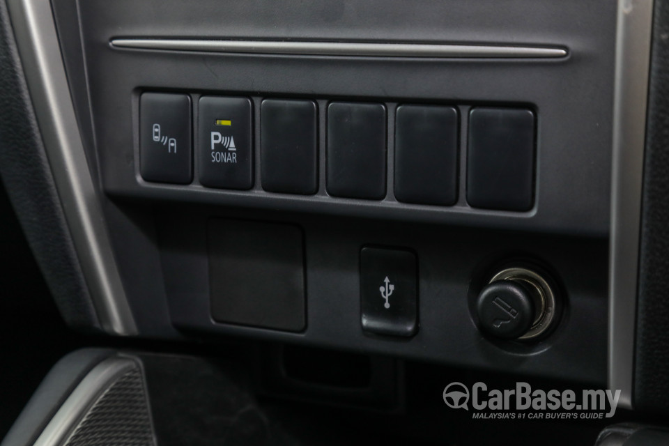 Mitsubishi Triton Mk2 Facelift (2019) Interior