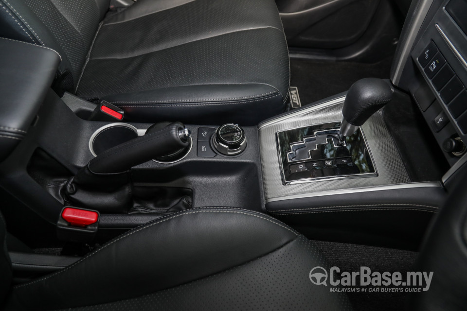 Mitsubishi Triton Mk2 Facelift (2019) Interior