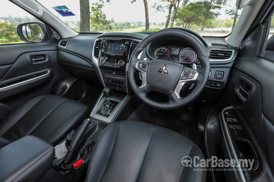 Mitsubishi Triton Mk2 Facelift (2019) Interior