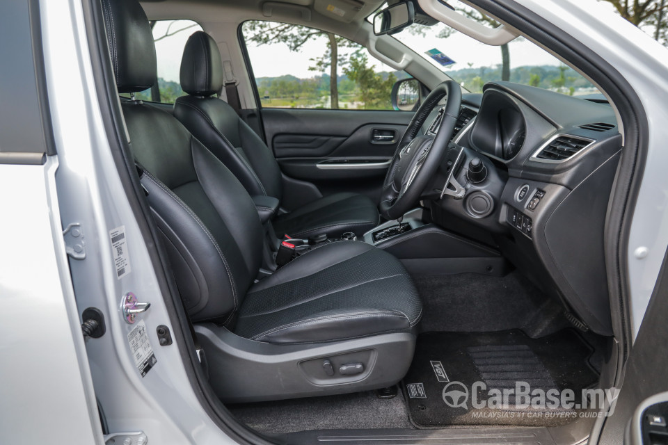 Mitsubishi Triton Mk2 Facelift (2019) Interior