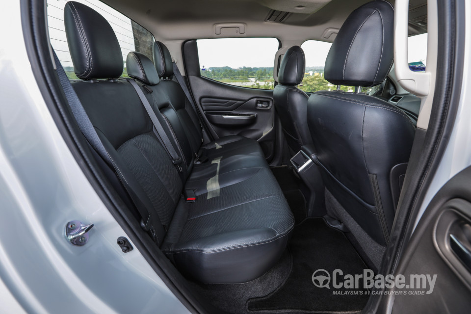 Mitsubishi Triton Mk2 Facelift (2019) Interior