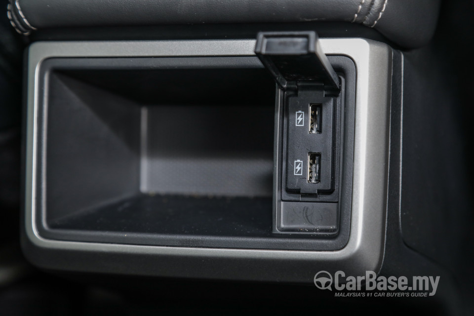 Mitsubishi Triton Mk2 Facelift (2019) Interior