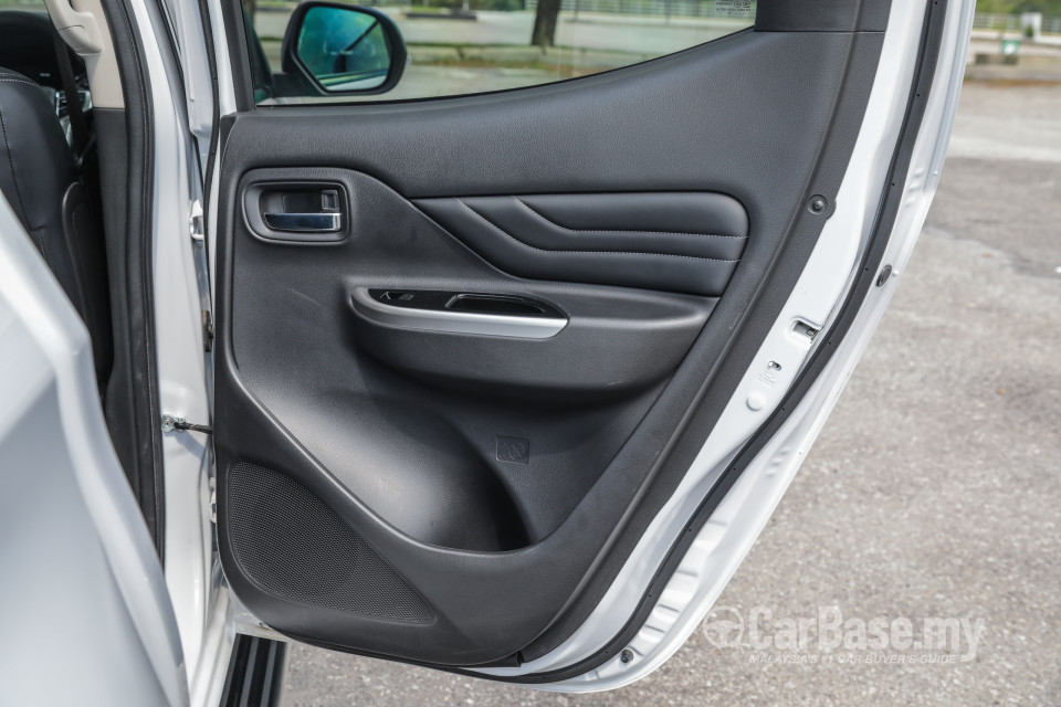 Mitsubishi Triton Mk2 Facelift (2019) Interior