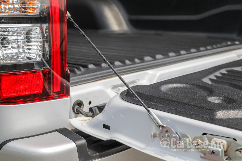 Mitsubishi Triton Mk2 Facelift (2019) Interior