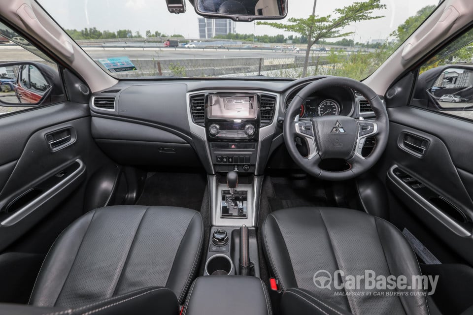 Mitsubishi Triton Mk2 Facelift (2019) Interior