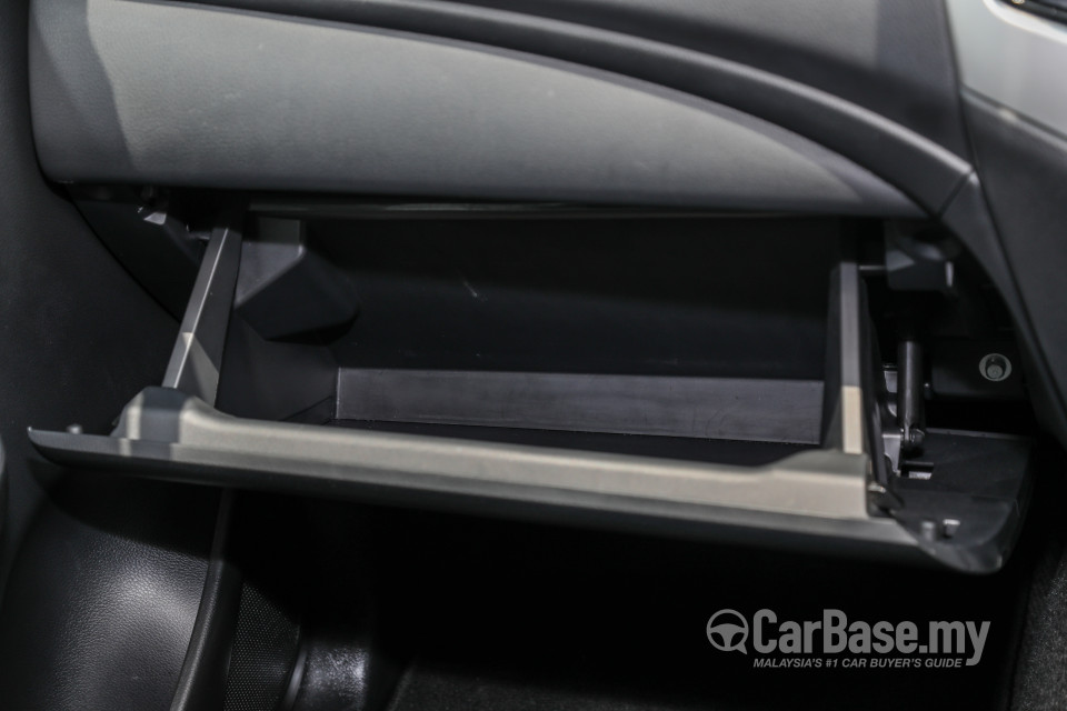 Mitsubishi Triton Mk2 Facelift (2019) Interior