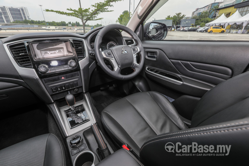 Mitsubishi Triton Mk2 Facelift (2019) Interior