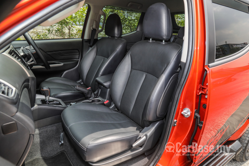 Mitsubishi Triton Mk2 Facelift (2019) Interior