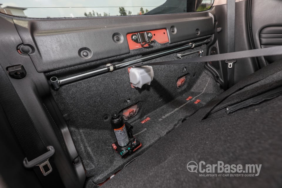 Mitsubishi Triton Mk2 Facelift (2019) Interior