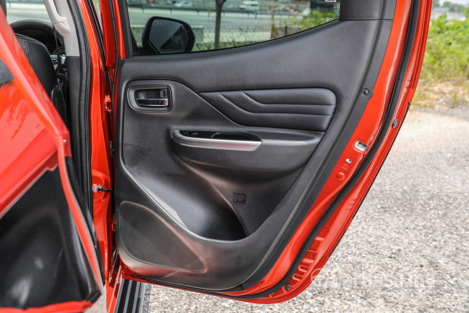 Mitsubishi Triton Mk2 Facelift (2019) Interior