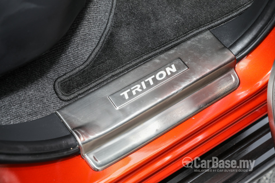 Mitsubishi Triton Mk2 Facelift (2019) Interior