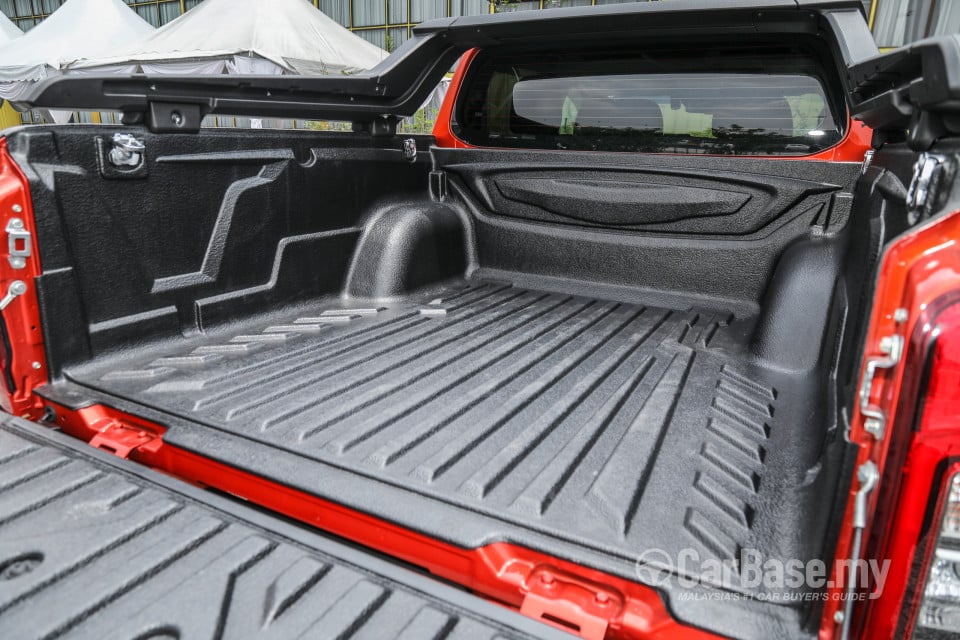 Mitsubishi Triton Mk2 Facelift (2019) Interior